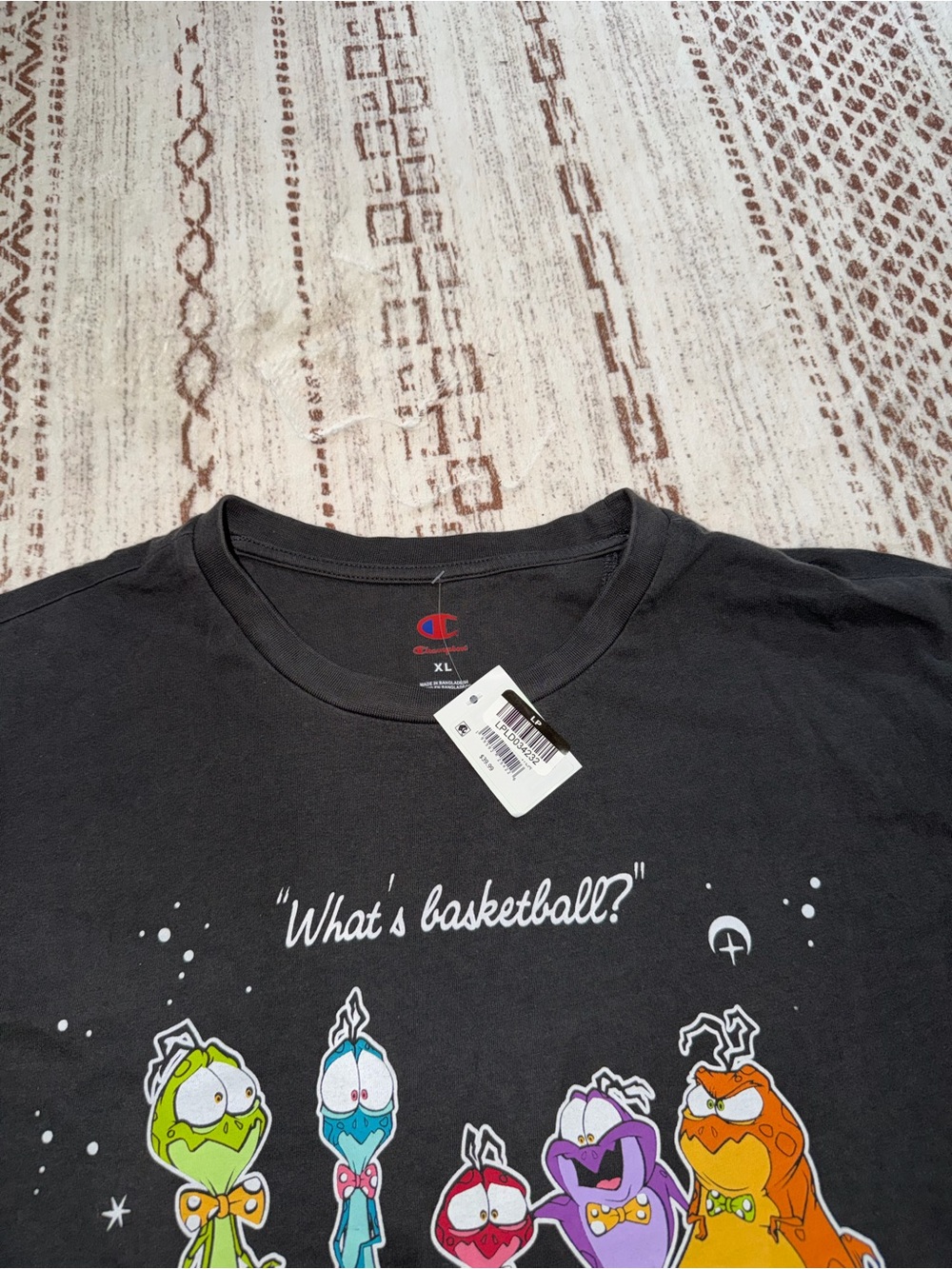 Space Jam Champion “What’s Basketball?” March Madness Size XL Black T-shirt New - Picture 2 of 2